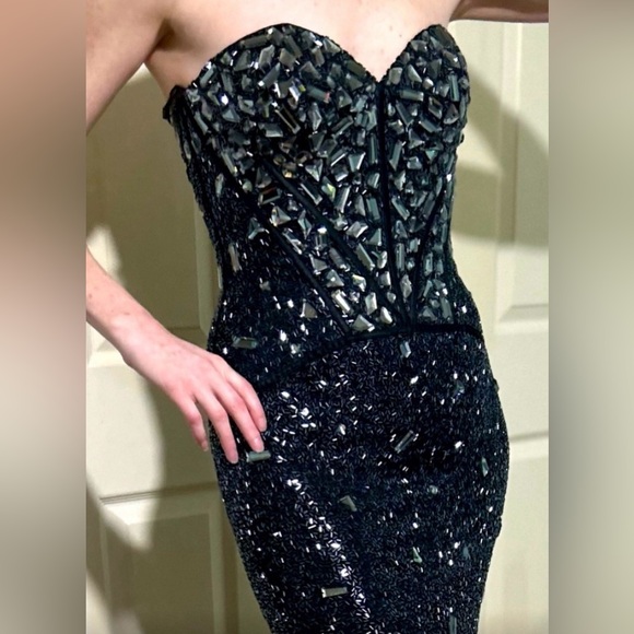 Sherri Hill Black Beaded Strapless Dress With Train - Picture 13 of 16